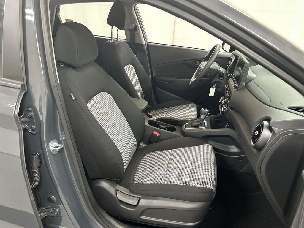 Used 2023 Hyundai Kona SE AWD/4WD image 22