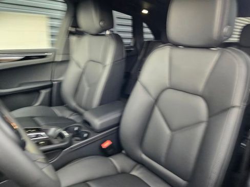 Used 2026 Porsche Macan image 5