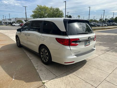 Used 2021 Honda Odyssey EX-L image 5