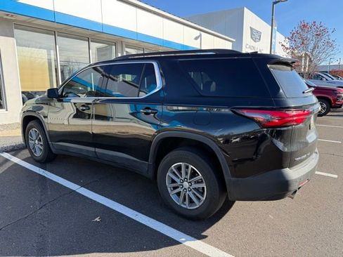 Used 2022 Chevrolet Traverse LT image 5