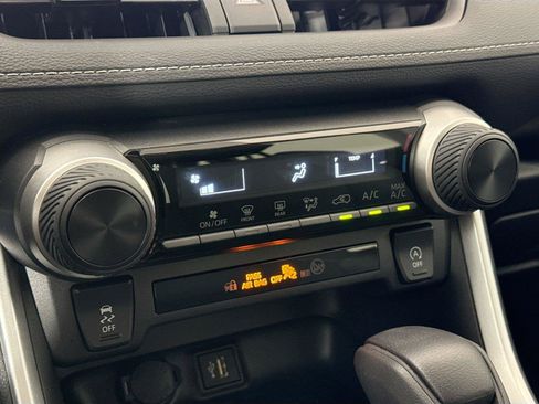 Certified 2025 Toyota RAV4 LE FWD image 22