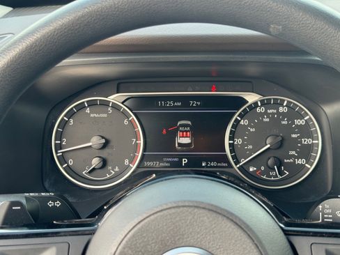 Used 2023 Nissan Rogue SV image 26