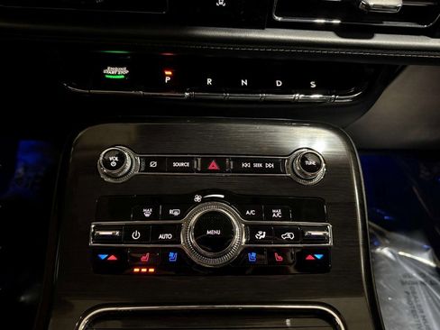 Certified 2021 Lincoln Nautilus Reserve w/ Equipment Group 201A image 7