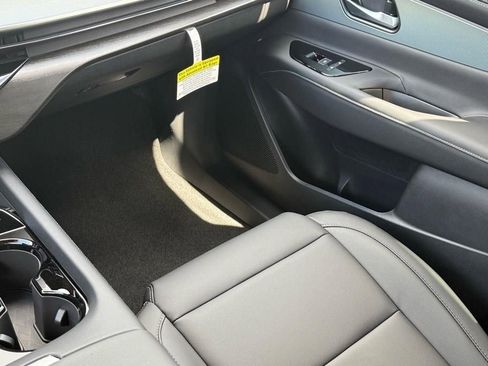 New 2025 Nissan Murano SL image 9