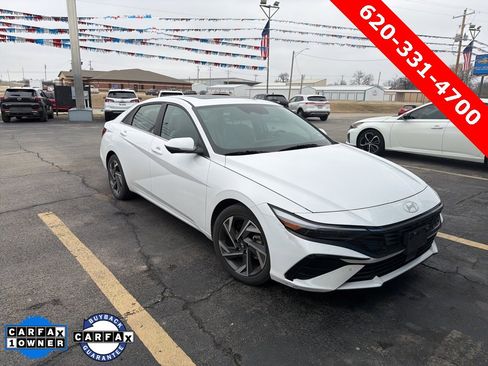 Used 2024 Hyundai Elantra Limited image 2