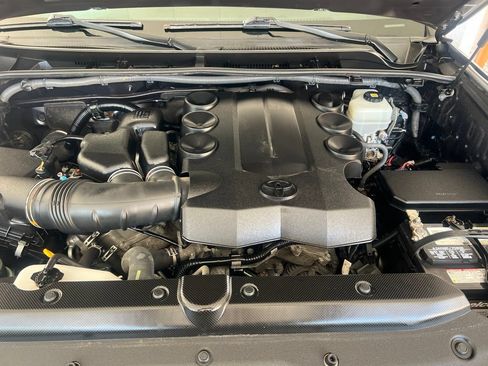 Used 2018 Toyota 4Runner SR5 Premium AWD/4WD image 26