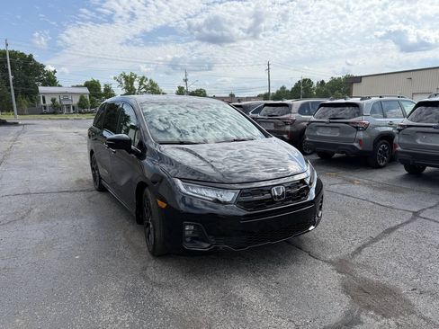 Used 2025 Honda Odyssey Sport-L image 4