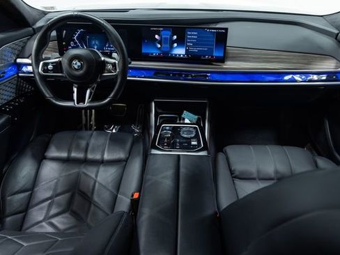 Certified 2023 BMW 760i xDrive w/ Executive Package image 21