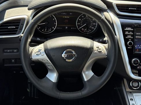 Used 2018 Nissan Murano SV image 23