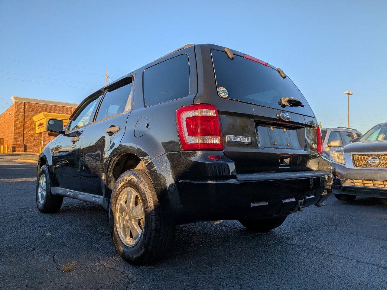 Used 2011 Ford Escape XLT w/ 202A Rapid Spec Order Code FWD image 23