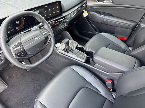New 2026 Kia Sportage EX FWD image 11