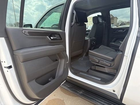 New 2026 GMC Yukon XL Elevation AWD/4WD image 36