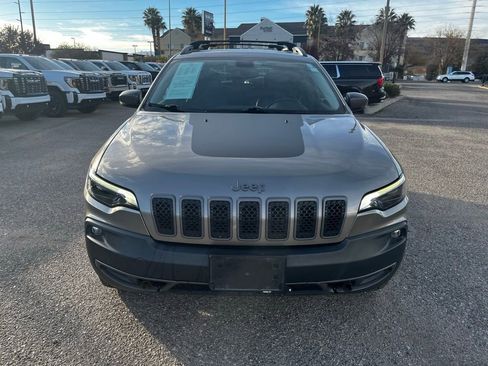 Used 2020 Jeep Cherokee Trailhawk w/ Cold Weather Group image 2