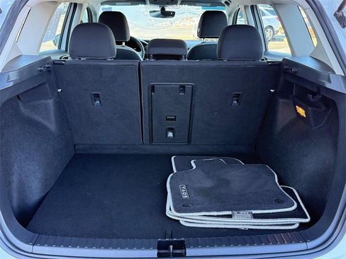 Used 2023 Volkswagen Taos S image 5