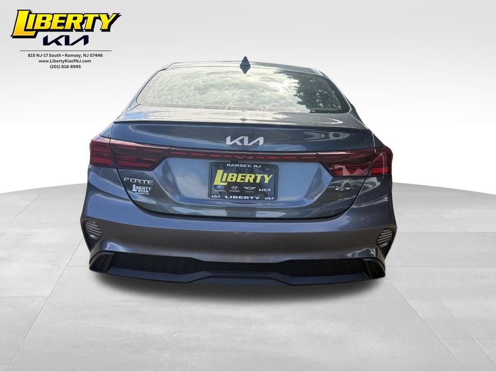 Used 2023 Kia Forte GT-Line w/ GT-Line Premium Package FWD image 6
