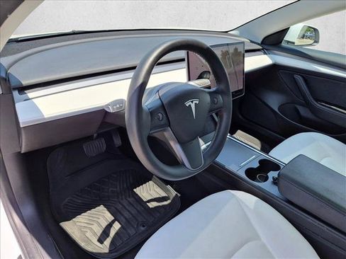 Used 2021 Tesla Model 3 Standard Range Plus RWD image 10