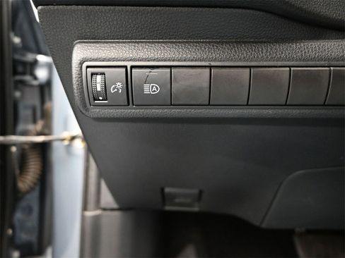 Used 2023 Toyota Corolla LE image 29