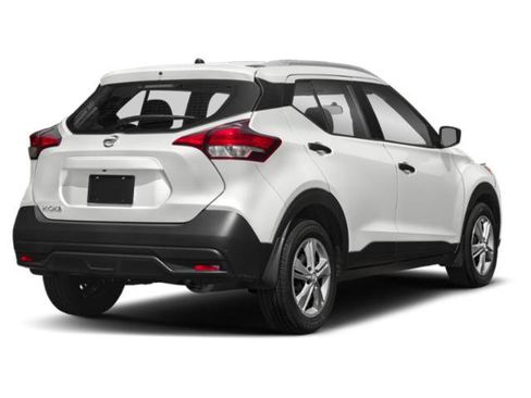 Used 2019 Nissan Kicks SV image 5
