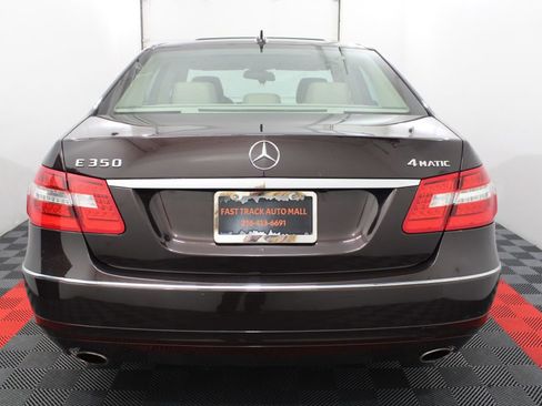 Used 2010 Mercedes-Benz E 350 4MATIC Sedan image 6