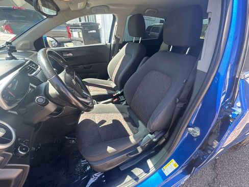 Used 2017 Chevrolet Sonic LT w/ Convenience Package FWD image 8