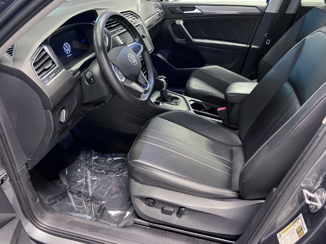 Used 2024 Volkswagen Tiguan SE FWD image 7