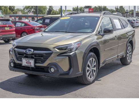 Used 2025 Subaru Outback Premium AWD/4WD image 7