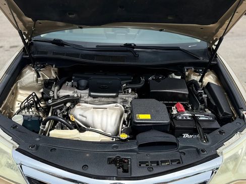 Used 2012 Toyota Camry LE FWD image 18