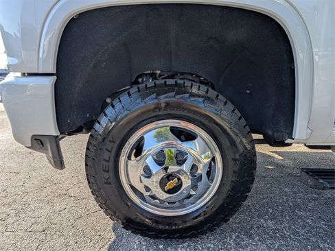 Used 2023 Chevrolet Silverado 3500 High Country w/ Technology Package image 19