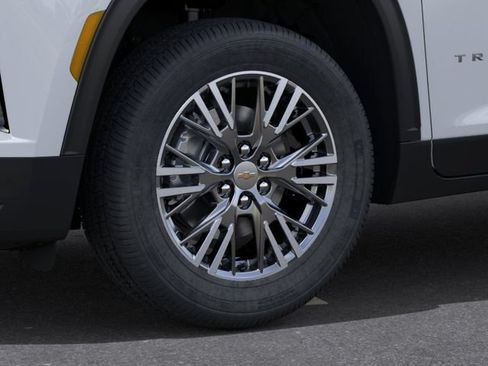New 2027 Chevrolet Traverse LT w/ Driver Confidence Package FWD image 9