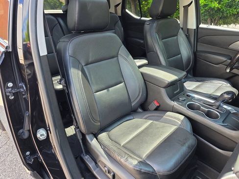 Used 2018 Chevrolet Traverse Premier w/ Redline Edition AWD/4WD image 42