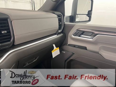 New 2026 Chevrolet Silverado 2500 LTZ w/ LTZ Premium Package image 45