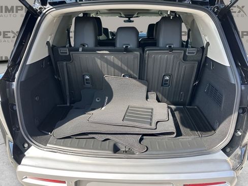 Used 2025 Nissan Pathfinder Platinum w/ Cargo Package image 24