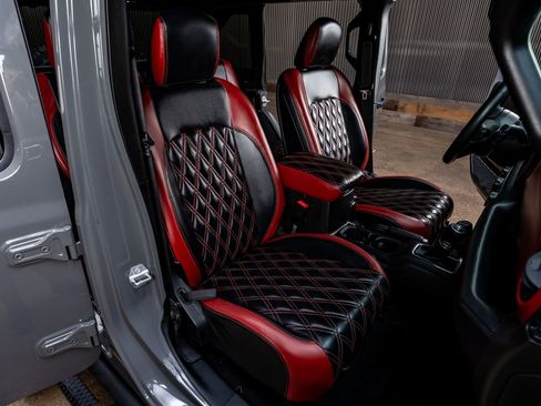 Used 2019 Jeep Wrangler Unlimited Sport S AWD/4WD image 30