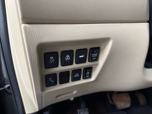 Used 2016 Nissan Pathfinder Platinum image 22