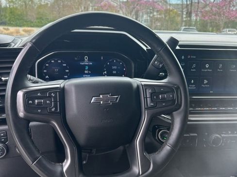 Used 2025 Chevrolet Silverado 2500 ZR2 w/ Technology Package image 10