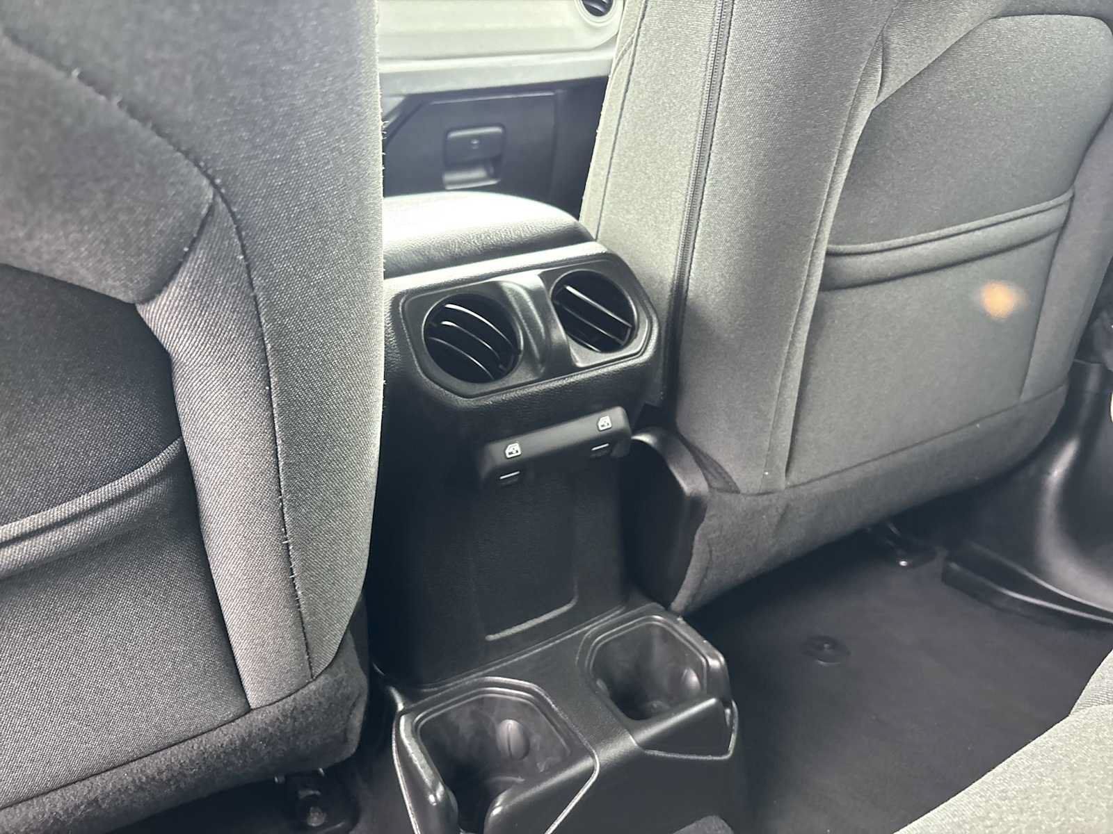 Used 2025 Jeep Wrangler Unlimited Sport AWD/4WD image 21
