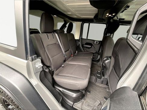 Used 2023 Jeep Wrangler Unlimited w/ Cold Weather Group AWD/4WD image 25