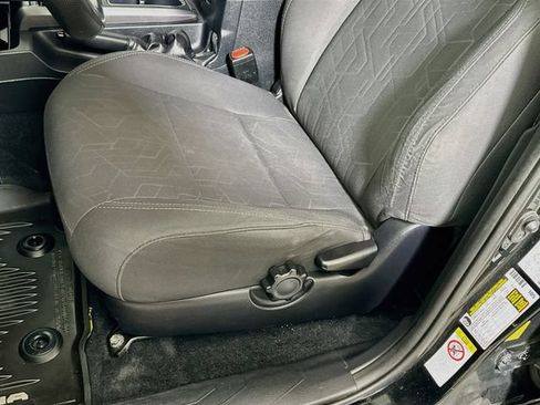 Used 2019 Toyota Tacoma TRD Sport AWD/4WD image 23