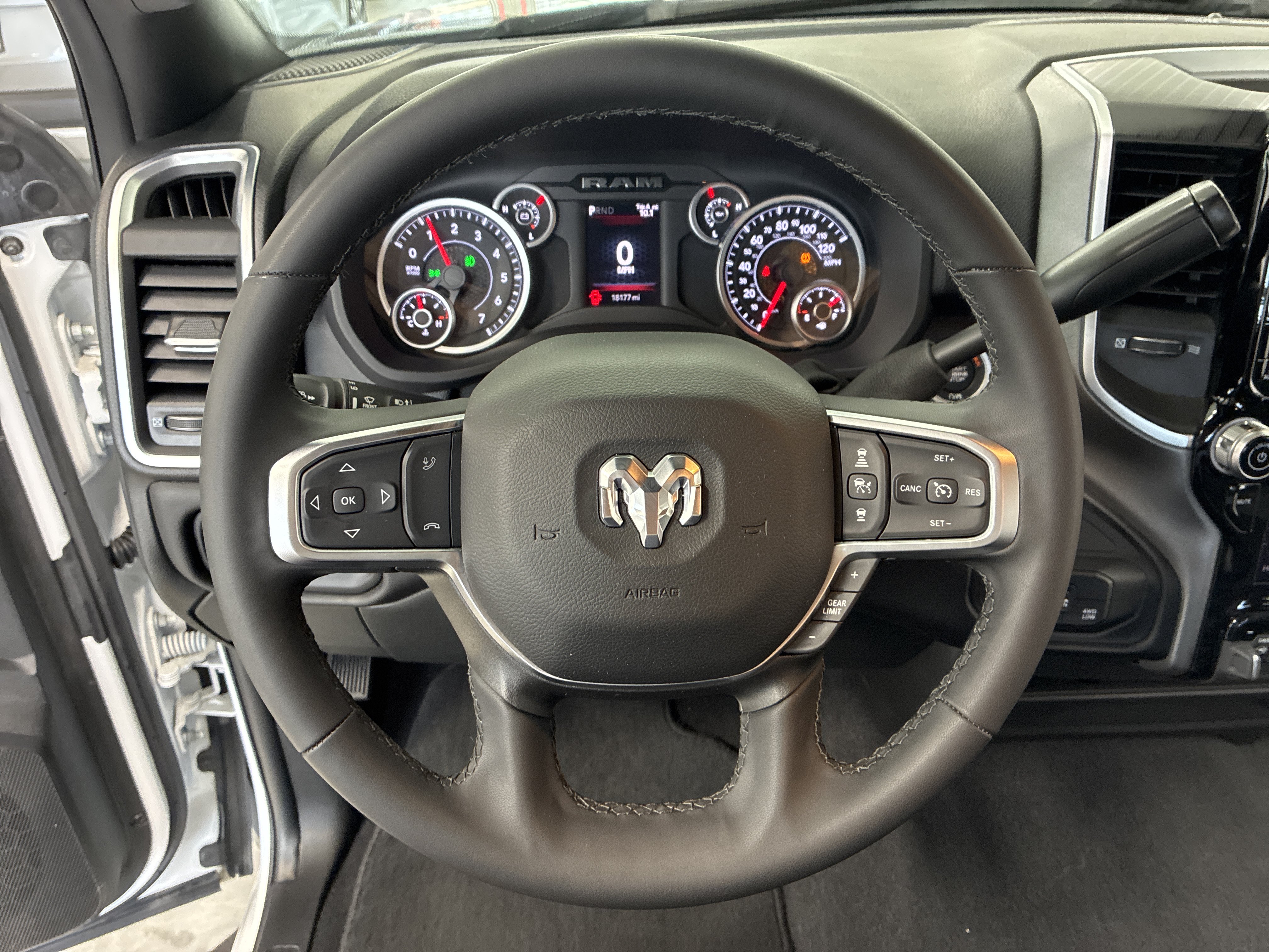 Certified 2025 RAM 2500 Big Horn AWD/4WD image 25