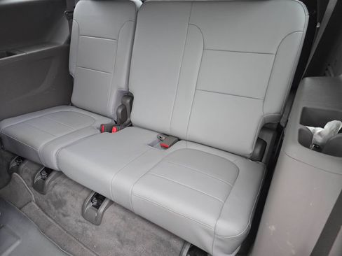 Used 2019 Chevrolet Traverse LT w/ LT Premium Package AWD/4WD image 13