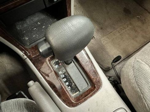 Used 2000 Nissan Altima XE FWD image 41