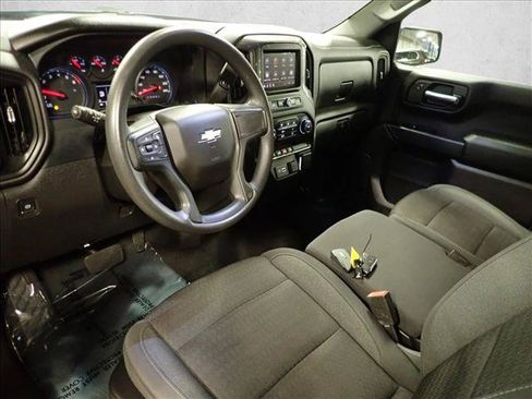 Used 2022 Chevrolet Silverado 1500 Custom AWD/4WD image 9