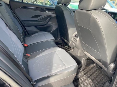 New 2026 Volkswagen Tiguan SE image 9