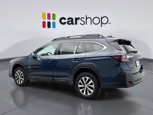 Used 2023 Subaru Outback Premium image 3