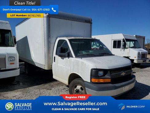Used 2017 Chevrolet Express 3500 Extended RWD image 5
