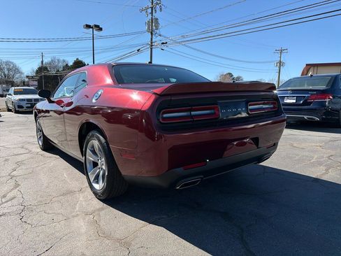 Used 2021 Dodge Challenger SXT image 12