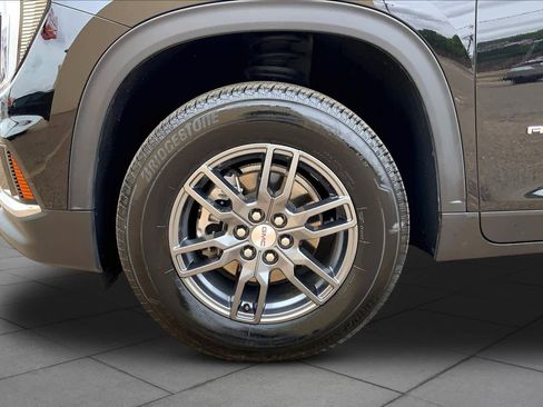 Used 2025 GMC Acadia Elevation FWD image 11