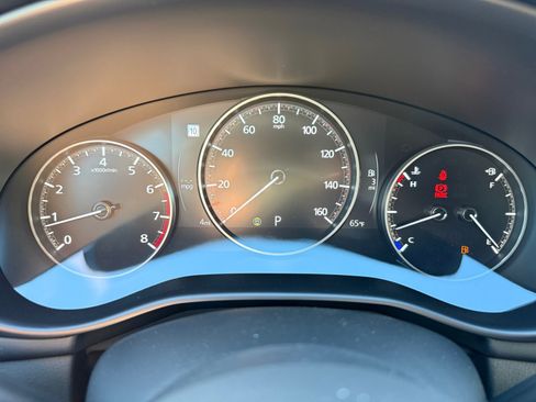 New 2026 MAZDA MAZDA3 Hatchback w/Premium Plus Pkg image 11