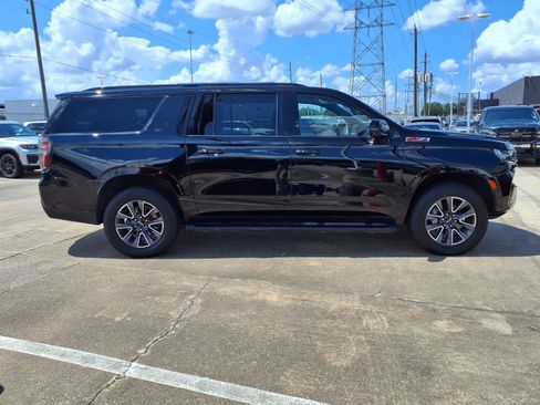 Used 2023 Chevrolet Suburban Z71 w/ Luxury Package AWD/4WD image 30