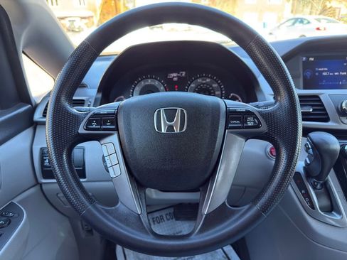 Used 2016 Honda Odyssey SE image 13